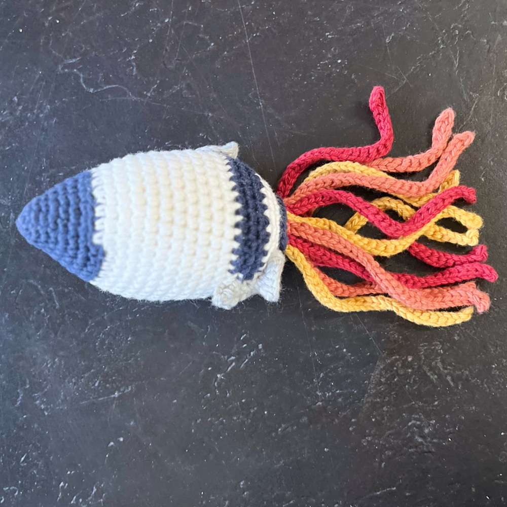Handmade Knit Spaceship Stuffed Toy. Beautifully made high quality & condition! - Picture 9 of 13